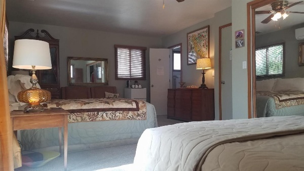 Yosemite Plaisance Bed & Breakfast image 7